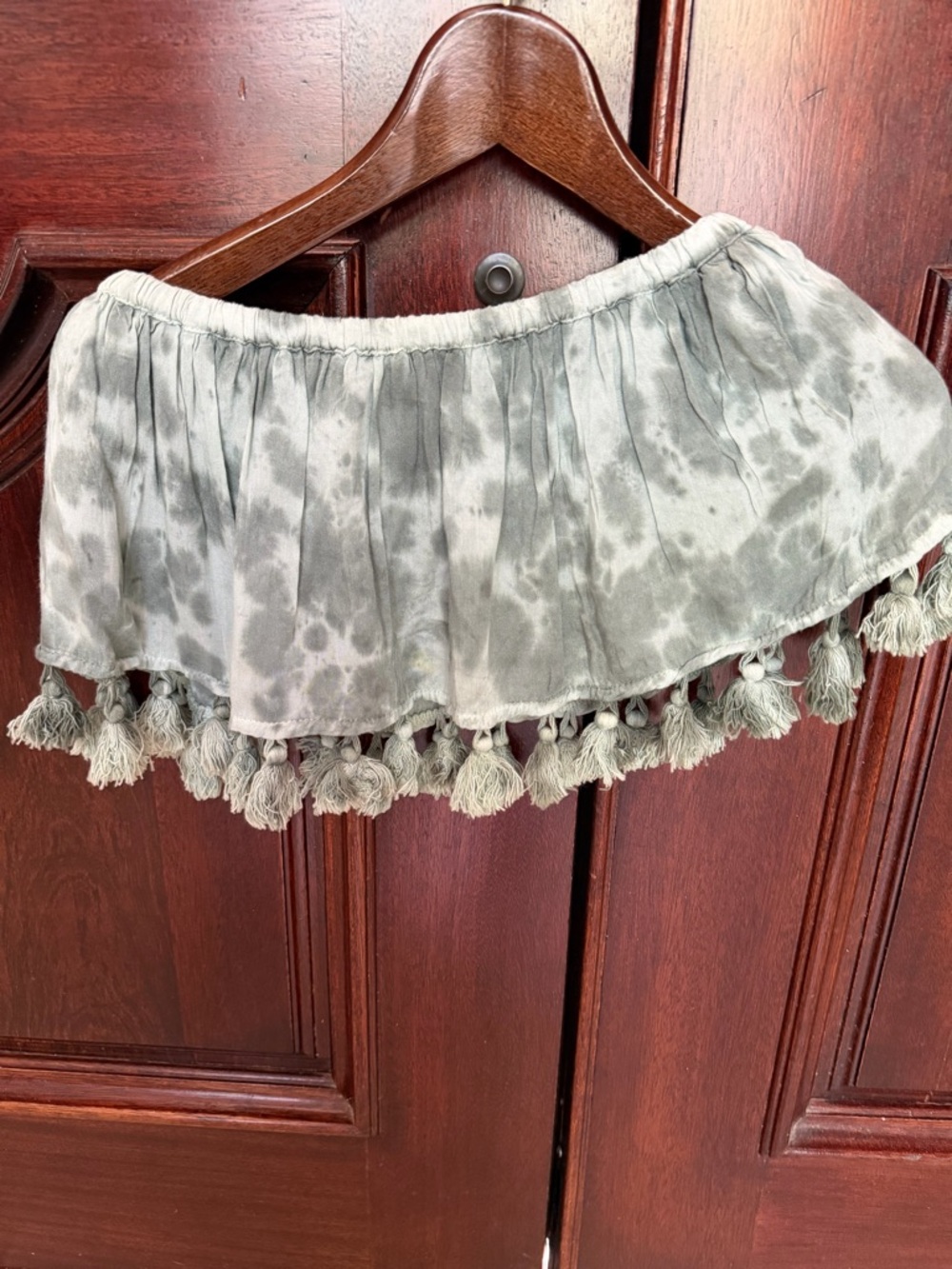 Women's Off-Shoulder Tassel Crop Top - Light Gray Tie-Dye